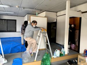 事務所設営の準備を始めました!